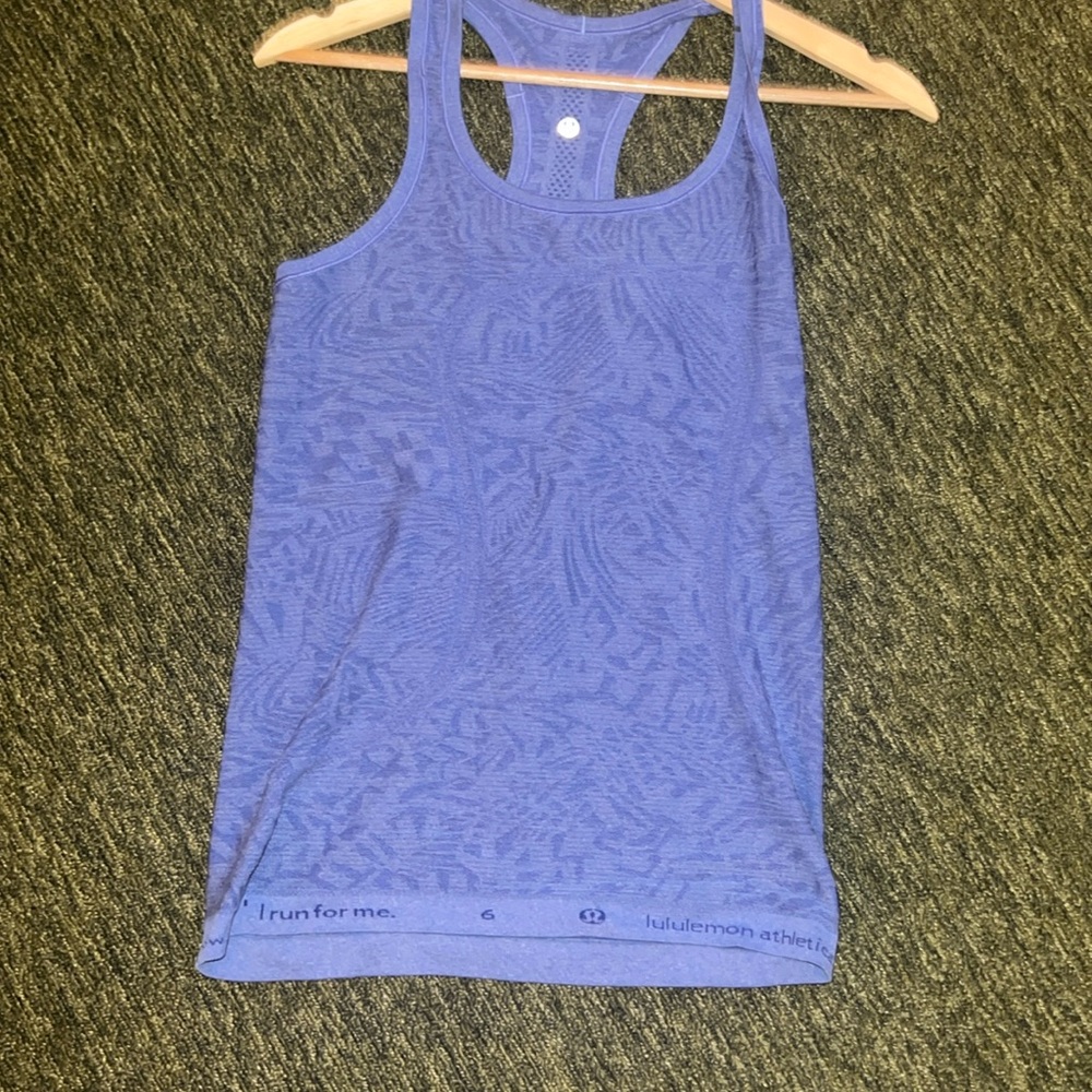 Lululemon tank